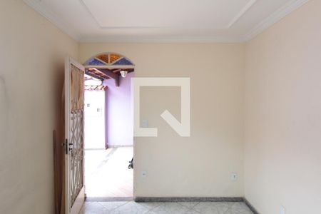 Sala de casa para alugar com 3 quartos, 130m² em São João Batista, Belo Horizonte