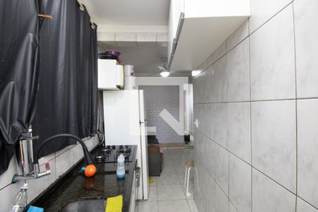 Sala e Cozinha de casa para alugar com 2 quartos, 41m² em Jardim Ataliba Leonel, São Paulo