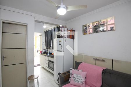 Sala e Cozinha de casa para alugar com 2 quartos, 41m² em Jardim Ataliba Leonel, São Paulo