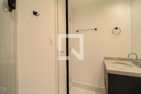 Banheiro de apartamento para alugar com 0 quarto, 33m² em Indianópolis, São Paulo