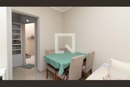 Sala de casa de condomínio à venda com 2 quartos, 67m² em Vila Domitila, São Paulo