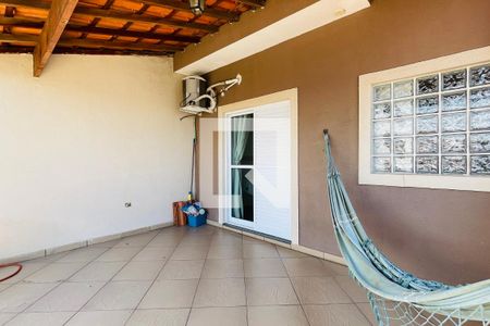 Casa à venda com 260m², 5 quartos e 2 vagas Casa à venda com 260m², 5 quartos e 2 vagasVaranda da Suíte 1