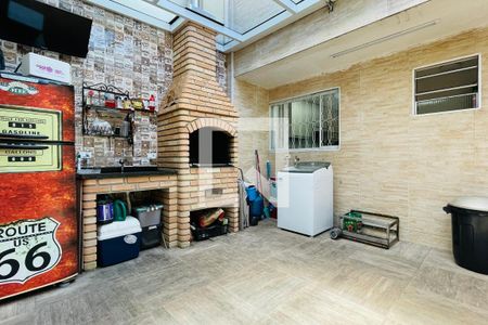 Casa à venda com 260m², 5 quartos e 2 vagas Casa à venda com 260m², 5 quartos e 2 vagasÁrea da Churrasqueira