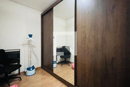 Casa à venda com 260m², 5 quartos e 2 vagas Casa à venda com 260m², 5 quartos e 2 vagasQuarto 3