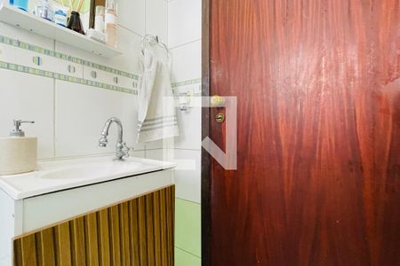 Casa à venda com 260m², 5 quartos e 2 vagas Casa à venda com 260m², 5 quartos e 2 vagasBanheiro