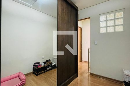 Casa à venda com 260m², 5 quartos e 2 vagas Casa à venda com 260m², 5 quartos e 2 vagasQuarto 3