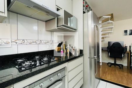 Casa à venda com 260m², 5 quartos e 2 vagas Casa à venda com 260m², 5 quartos e 2 vagasCozinha 2