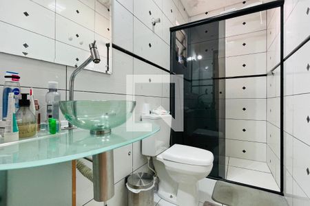 Casa à venda com 260m², 5 quartos e 2 vagas Casa à venda com 260m², 5 quartos e 2 vagasBanheiro da Suíte 2