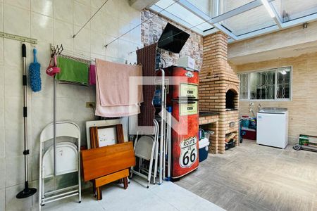 Casa à venda com 260m², 5 quartos e 2 vagas Casa à venda com 260m², 5 quartos e 2 vagasÁrea de Serviço