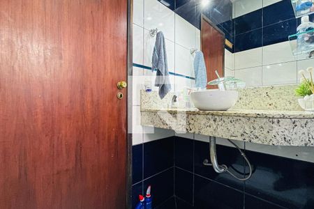 Casa à venda com 260m², 5 quartos e 2 vagas Casa à venda com 260m², 5 quartos e 2 vagasBanheiro da Suíte 1