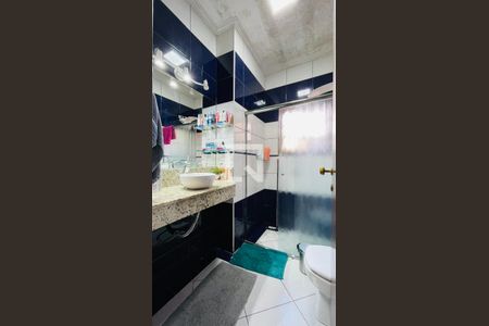 Casa à venda com 260m², 5 quartos e 2 vagas Casa à venda com 260m², 5 quartos e 2 vagasBanheiro da Suíte 1