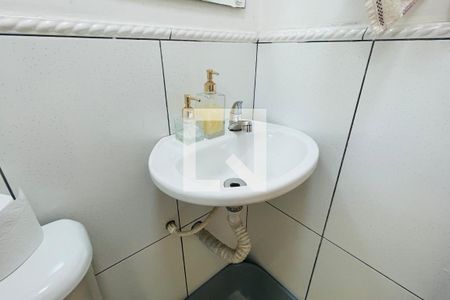 Casa à venda com 260m², 5 quartos e 2 vagas Casa à venda com 260m², 5 quartos e 2 vagasLavabo 2