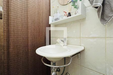 Casa à venda com 260m², 5 quartos e 2 vagas Casa à venda com 260m², 5 quartos e 2 vagasLavabo 1