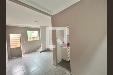 Casa à venda com 2 quartos, 54m² em Água Branca, Contagem