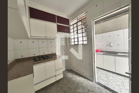 Casa à venda com 2 quartos, 54m² em Água Branca, Contagem