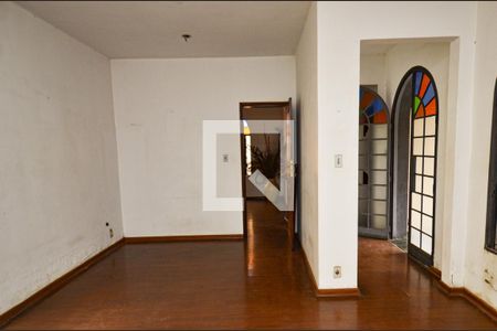 Sala de estar de casa à venda com 3 quartos, 268m² em Cidade Nova, Belo Horizonte