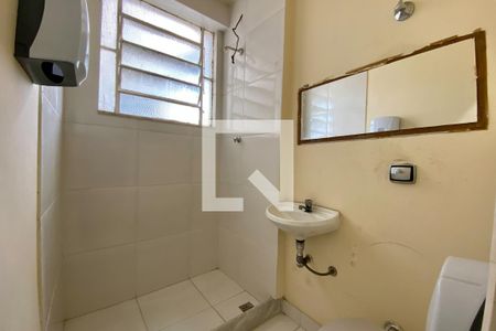 Banheiro de kitnet/studio à venda com 1 quarto, 45m² em Lapa, Rio de Janeiro