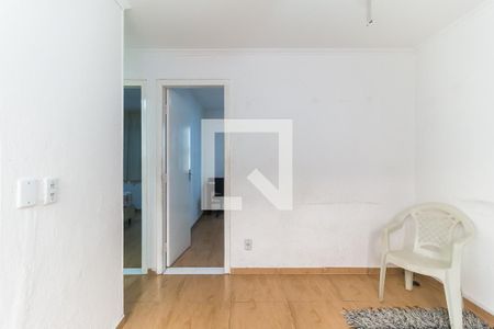 Sala de apartamento para alugar com 2 quartos, 52m² em Jardim Itamarati, Poá