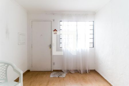 Sala de apartamento para alugar com 2 quartos, 52m² em Jardim Itamarati, Poá