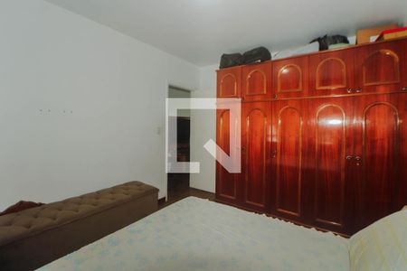 Quarto 1 de apartamento à venda com 2 quartos, 68m² em Vila Ipiranga, Porto Alegre