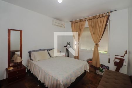 Quarto 1 de apartamento à venda com 2 quartos, 68m² em Vila Ipiranga, Porto Alegre