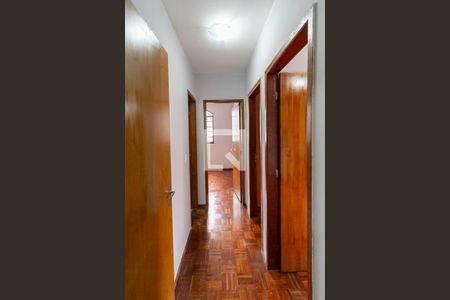 Corredor de apartamento para alugar com 3 quartos, 88m² em Liberdade, Belo Horizonte