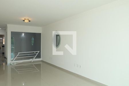 Sala de casa para alugar com 3 quartos, 180m² em Jardim Norma, São Paulo