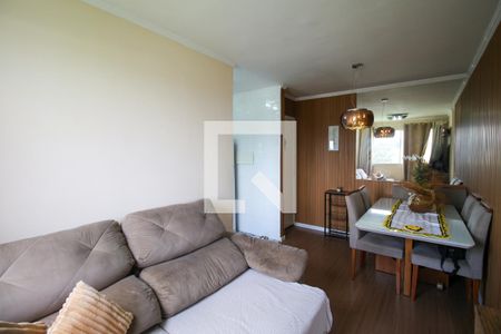 Sala de apartamento para alugar com 2 quartos, 41m² em Jardim das Oliveiras, Itaquaquecetuba