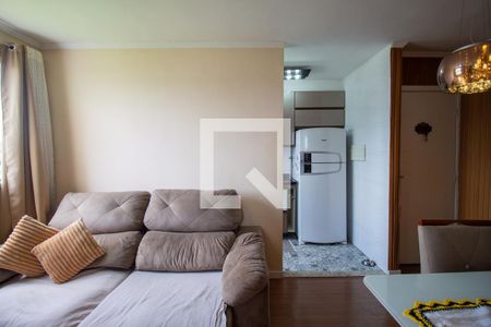 Sala de apartamento para alugar com 2 quartos, 41m² em Jardim das Oliveiras, Itaquaquecetuba