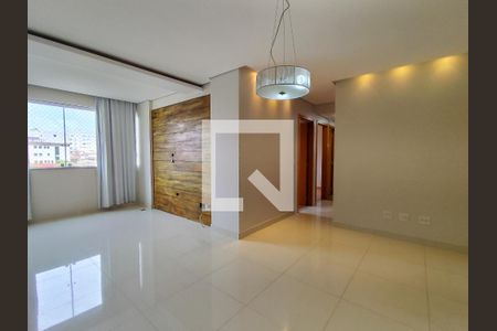 Sala de apartamento para alugar com 3 quartos, 70m² em União, Belo Horizonte