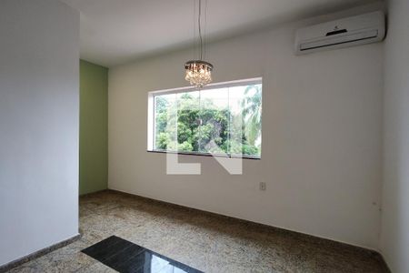 Sala de casa para alugar com 3 quartos, 60m² em Tanque, Rio de Janeiro