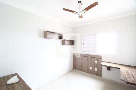 Quarto 1 de apartamento para alugar com 4 quartos, 165m² em Santa Mônica, Uberlândia