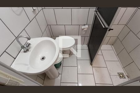 Banheiro de kitnet/studio para alugar com 1 quarto, 17m² em Além Ponte, Sorocaba