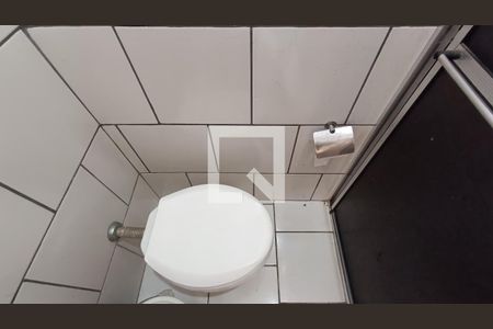 Banheiro de kitnet/studio para alugar com 1 quarto, 17m² em Além Ponte, Sorocaba