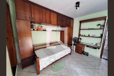 Casa à venda com 6 quartos, 217m² em Socorro, São Paulo