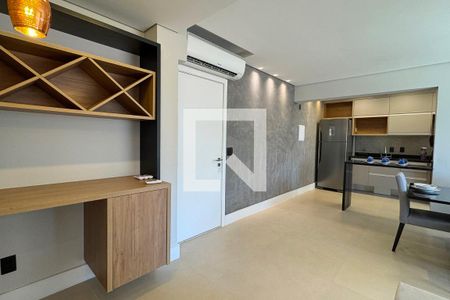 Sala de apartamento para alugar com 2 quartos, 98m² em Alphaville Empresarial, Barueri