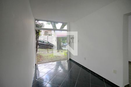 Sala 1 de casa para alugar com 2 quartos, 65m² em Santo Antônio, Belo Horizonte