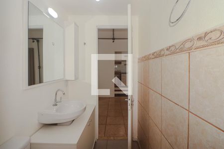 Banheiro de apartamento para alugar com 1 quarto, 40m² em Humaitá, Porto Alegre