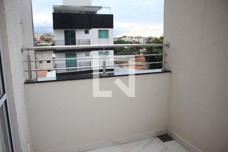 Sacada de apartamento para alugar com 2 quartos, 75m² em Novo Eldorado, Contagem