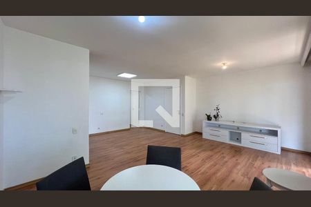 Sala de TV de apartamento para alugar com 3 quartos, 120m² em Pinheiros, São Paulo