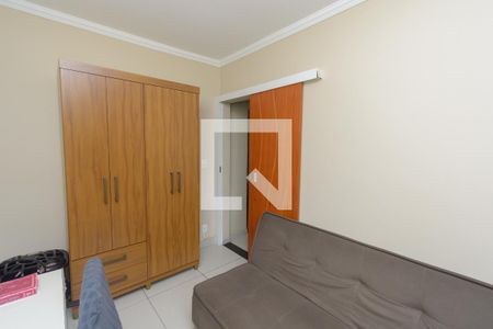 Quarto 2 de apartamento à venda com 2 quartos, 53m² em Industrial, Contagem