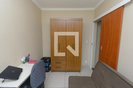 Quarto 2 de apartamento à venda com 2 quartos, 53m² em Industrial, Contagem