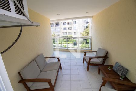 Varanda de apartamento para alugar com 3 quartos, 112m² em Barra da Tijuca, Rio de Janeiro