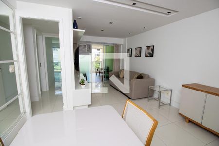 Sala de apartamento para alugar com 3 quartos, 112m² em Barra da Tijuca, Rio de Janeiro