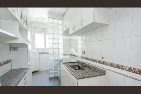 Apartamento à venda com 3 quartos, 65m² em Vila Dionisia, São Paulo