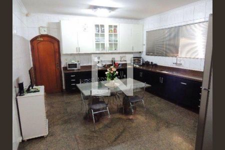 Casa à venda com 6 quartos, 445m² em Vila Capitao Rabelo, Guarulhos