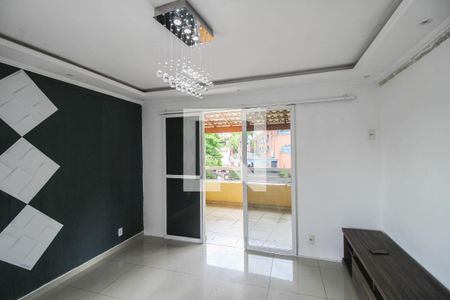 Sala de apartamento para alugar com 1 quarto, 75m² em Moquetá, Nova Iguaçu