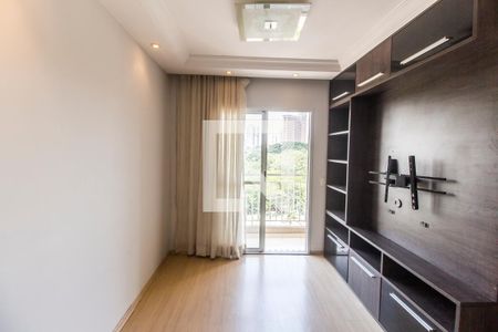 Sala de TV de apartamento à venda com 3 quartos, 69m² em Jardim Tupanci, Barueri