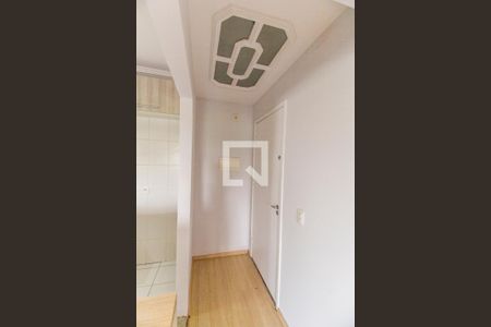 Entrada de apartamento à venda com 3 quartos, 69m² em Jardim Tupanci, Barueri