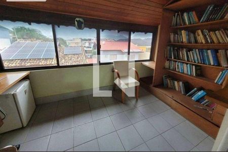 Casa à venda com 3 quartos, 146m² em Camboinhas, Niterói